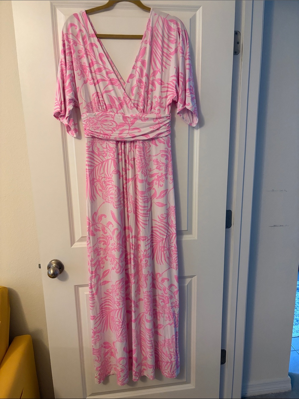 Lilly Pulitzer Rousseau Maxi Pink & White Dress size Medium